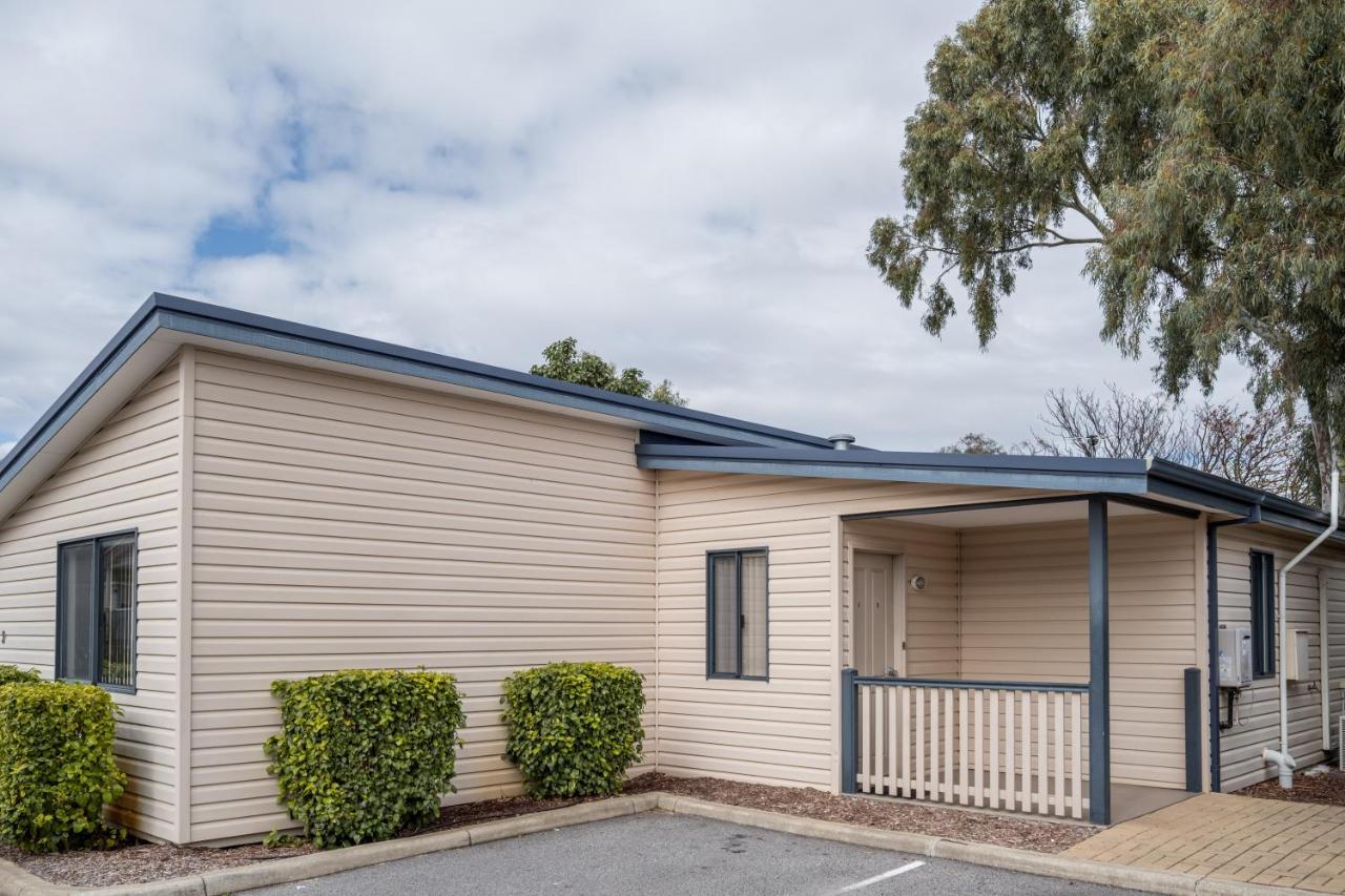 Отель Big4 Perth Midland Tourist Park Middle Swan Номер фото